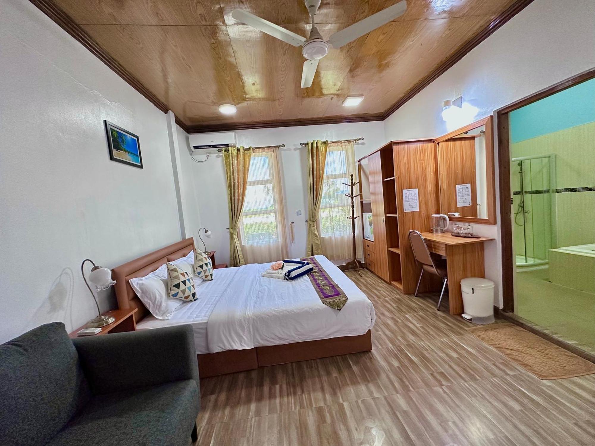 Hotel Galaxy Sunrise Sea View Fulidhoo Exteriér fotografie